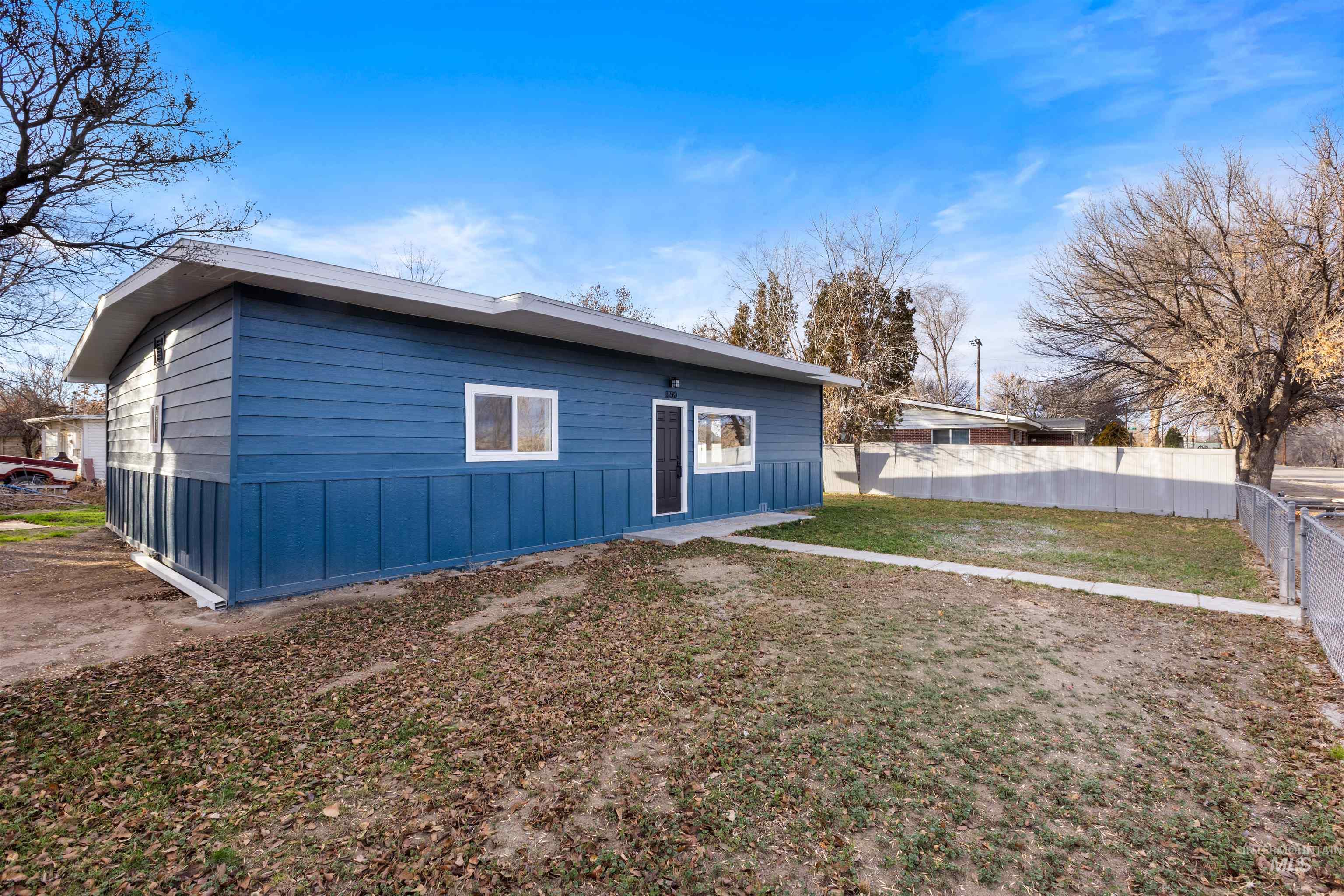 850 Riverside Ave, Grand View, Idaho 83624, 3 Bedrooms, 1 Bathroom, Residential For Sale, Price $239,990, 98970035