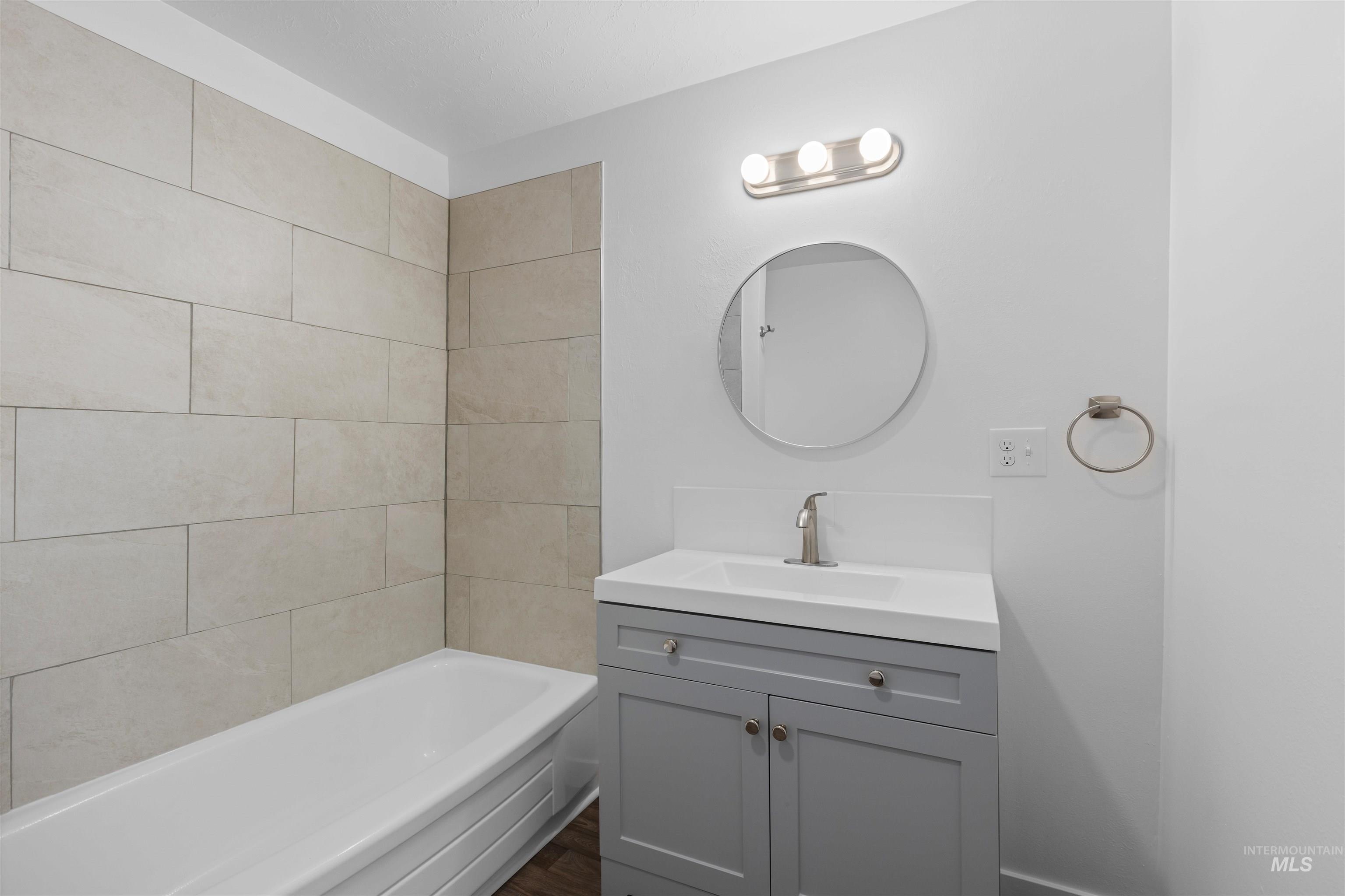 850 Riverside Ave, Grand View, Idaho 83624, 3 Bedrooms, 1 Bathroom, Residential For Sale, Price $239,990, 98970035