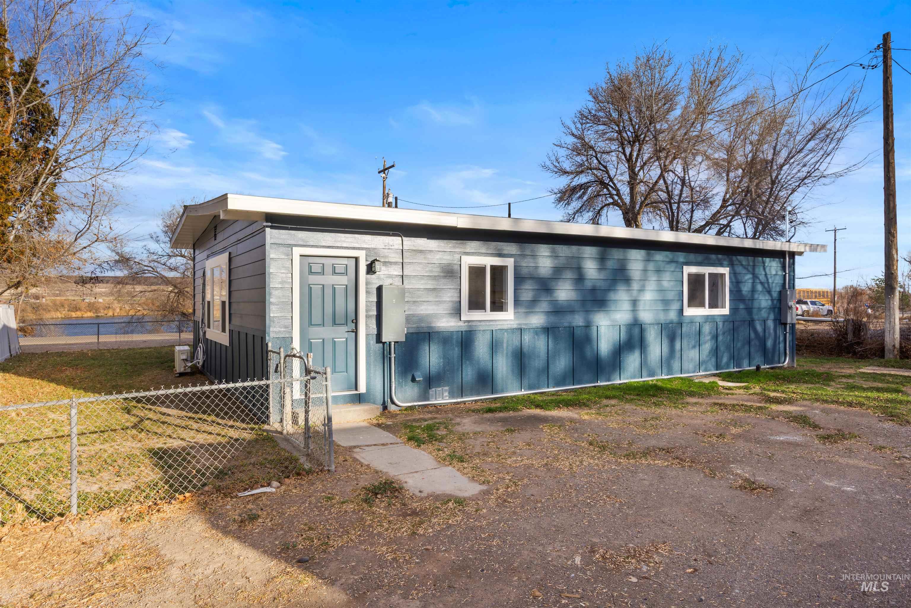 850 Riverside Ave, Grand View, Idaho 83624, 3 Bedrooms, 1 Bathroom, Residential For Sale, Price $239,990, 98970035