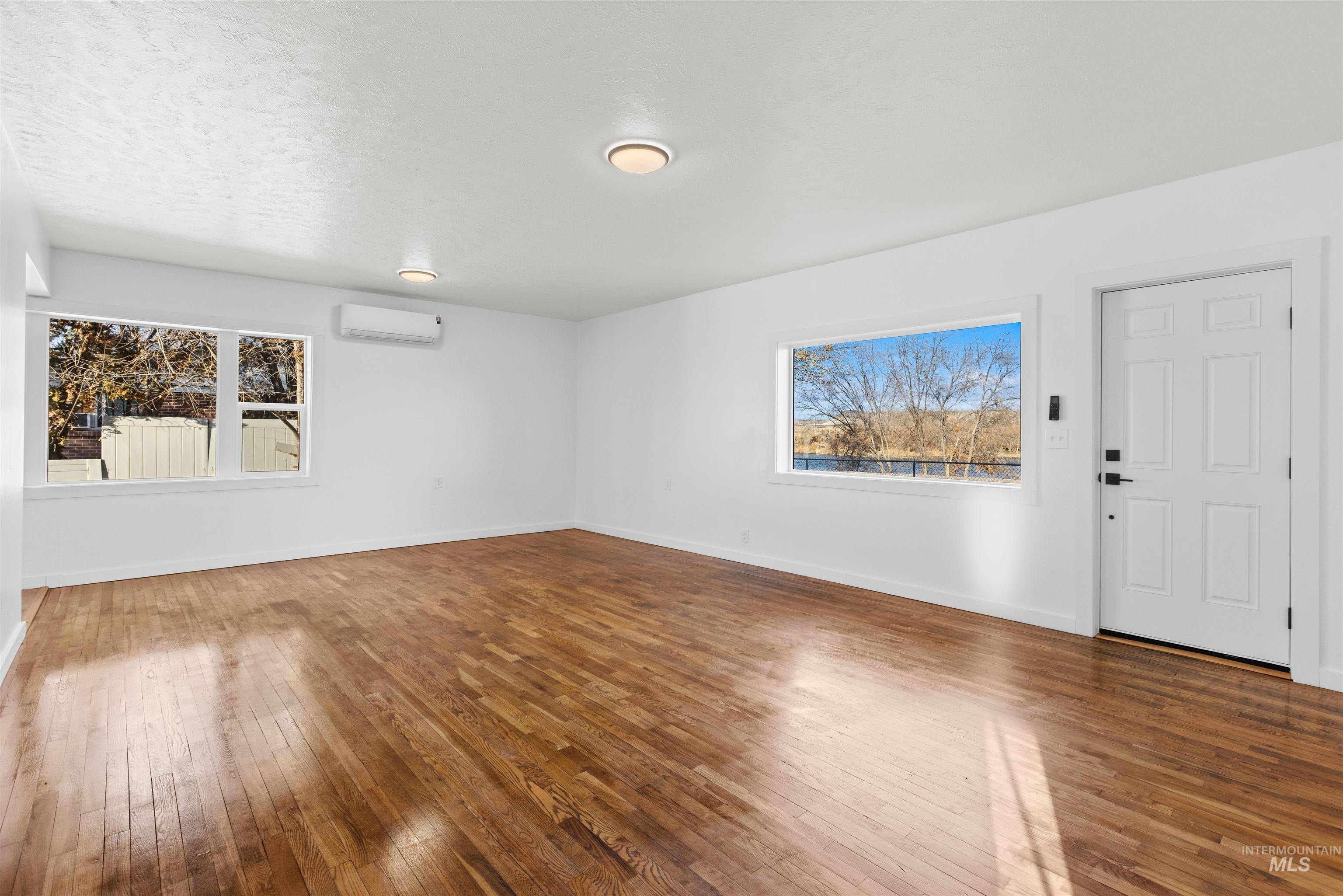 850 Riverside Ave, Grand View, Idaho 83624, 3 Bedrooms, 1 Bathroom, Residential For Sale, Price $239,990, 98970035