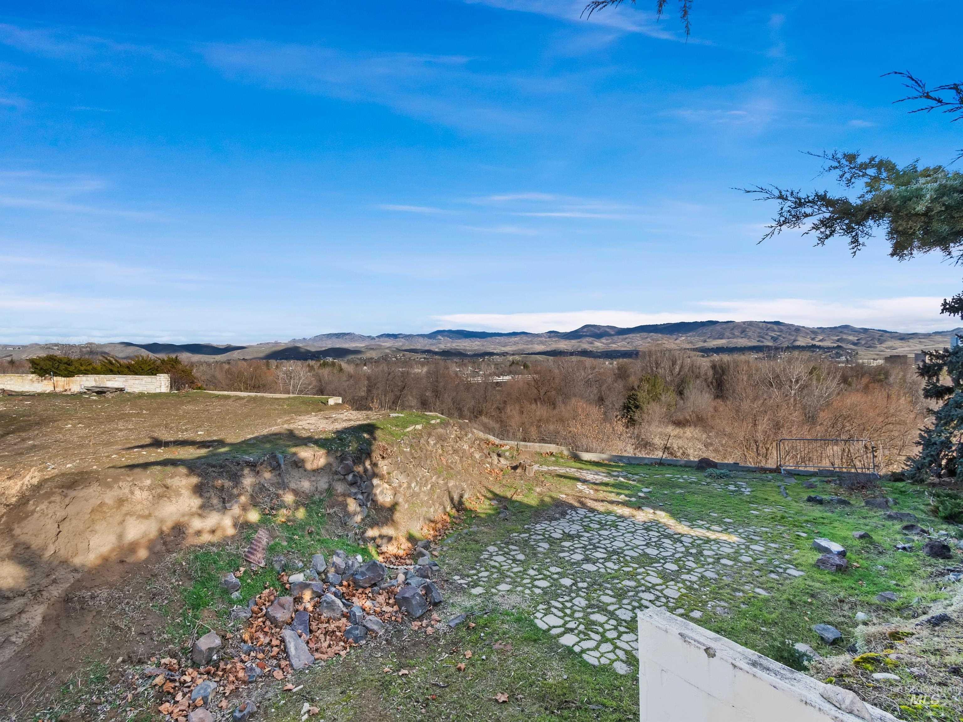 View of yard featuring a mountain view
