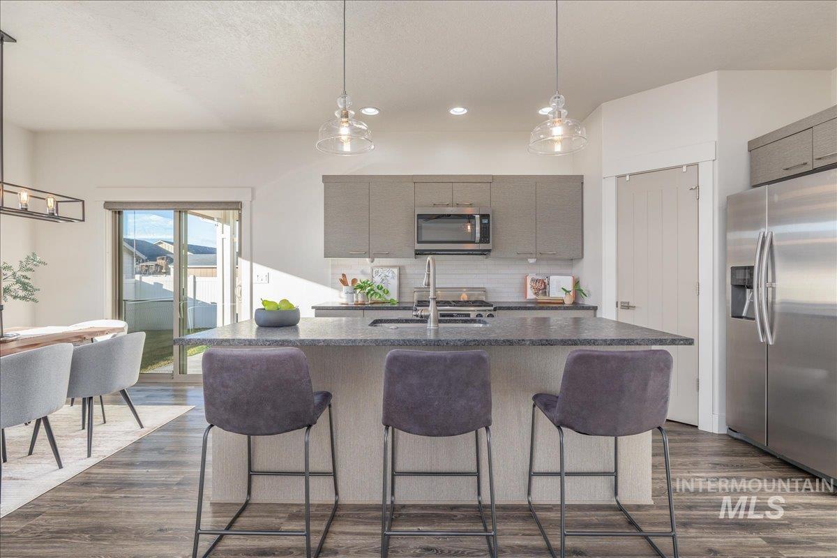 2415 W Sheridan Ave, Nampa, Idaho 83686, 3 Bedrooms, 2 Bathrooms, Residential For Sale, Price $485,000, 98970040