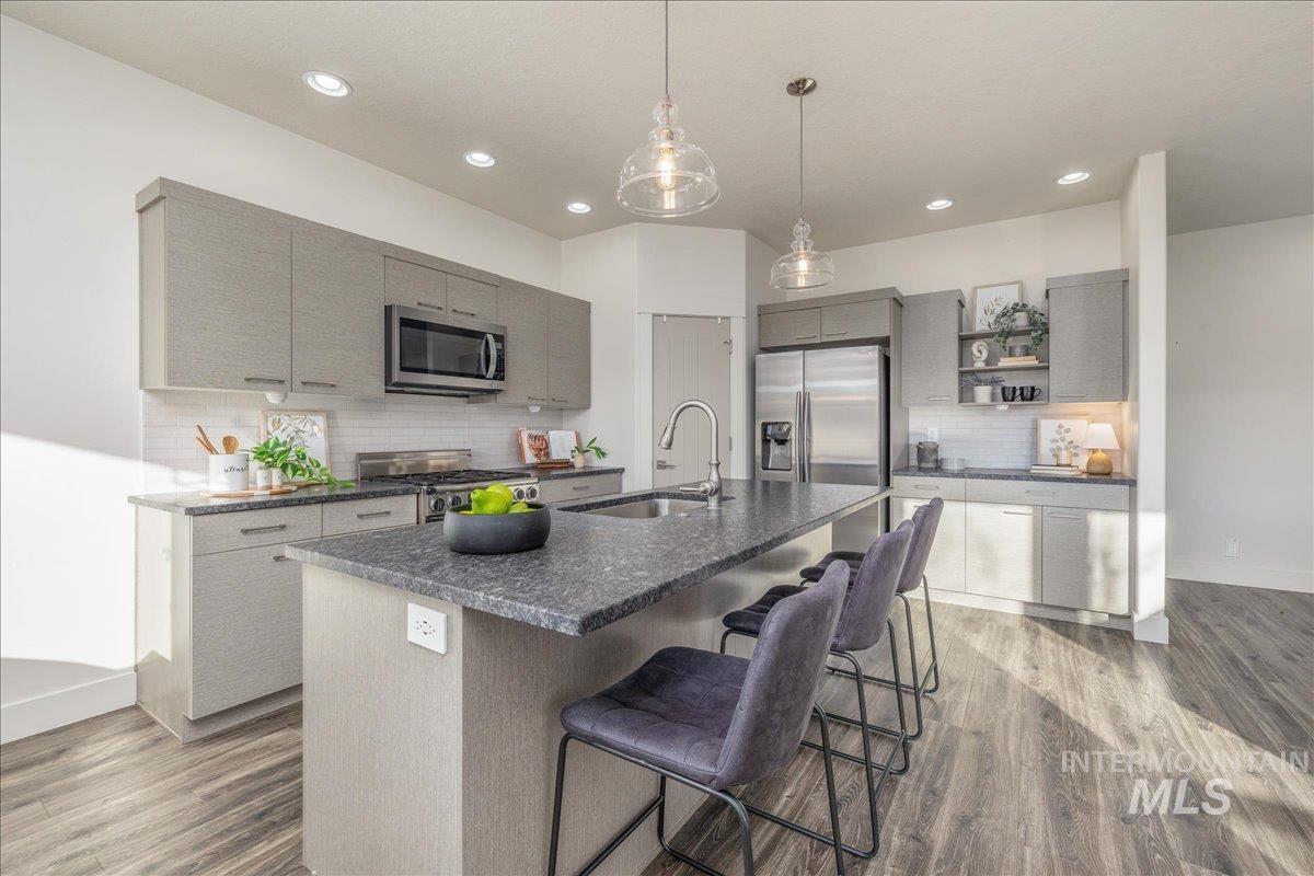 2415 W Sheridan Ave, Nampa, Idaho 83686, 3 Bedrooms, 2 Bathrooms, Residential For Sale, Price $485,000, 98970040