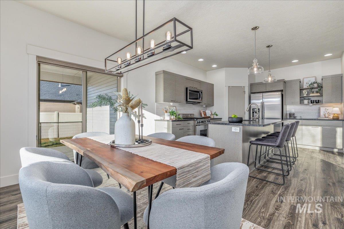 2415 W Sheridan Ave, Nampa, Idaho 83686, 3 Bedrooms, 2 Bathrooms, Residential For Sale, Price $485,000, 98970040