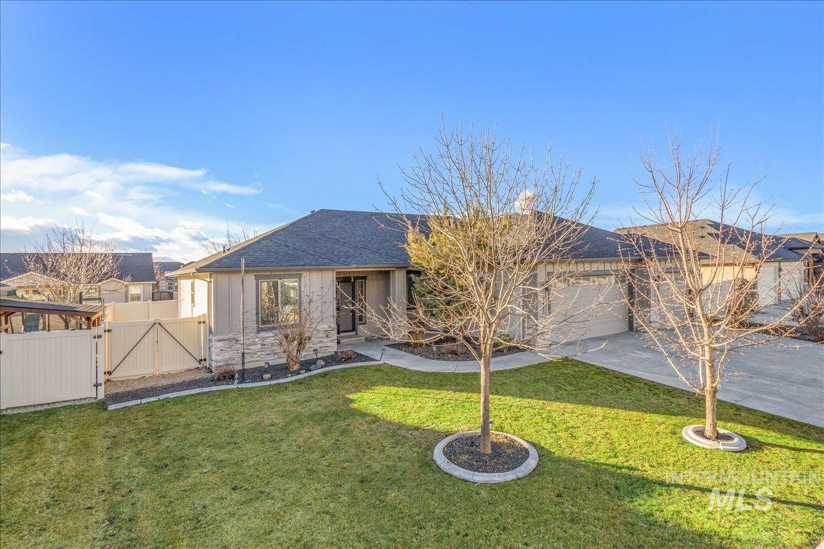 2415 W Sheridan Ave, Nampa, Idaho 83686, 3 Bedrooms, 2 Bathrooms, Residential For Sale, Price $485,000, 98970040