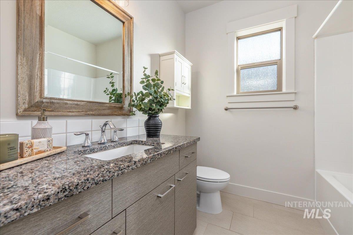 2415 W Sheridan Ave, Nampa, Idaho 83686, 3 Bedrooms, 2 Bathrooms, Residential For Sale, Price $485,000, 98970040