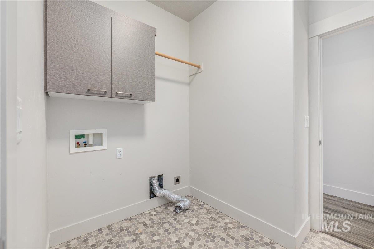 2415 W Sheridan Ave, Nampa, Idaho 83686, 3 Bedrooms, 2 Bathrooms, Residential For Sale, Price $485,000, 98970040