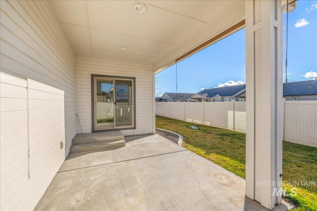 2415 W Sheridan Ave, Nampa, Idaho 83686, 3 Bedrooms, 2 Bathrooms, Residential For Sale, Price $485,000, 98970040