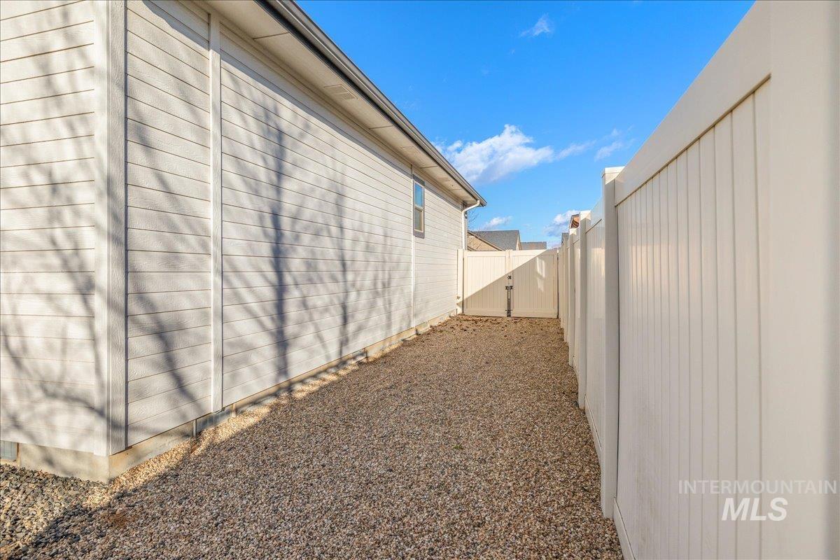 2415 W Sheridan Ave, Nampa, Idaho 83686, 3 Bedrooms, 2 Bathrooms, Residential For Sale, Price $485,000, 98970040