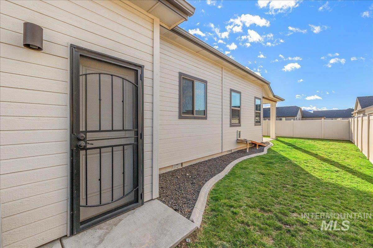 2415 W Sheridan Ave, Nampa, Idaho 83686, 3 Bedrooms, 2 Bathrooms, Residential For Sale, Price $485,000, 98970040