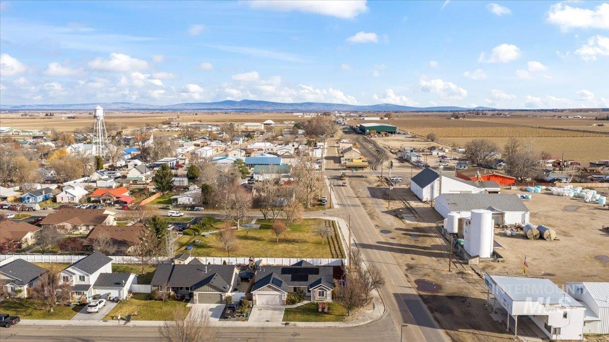 100 Covered Wagon Ct, Wilder, Idaho 83676, 3 Bedrooms, 2 Bathrooms, Residential For Sale, Price $310,000, 98970041