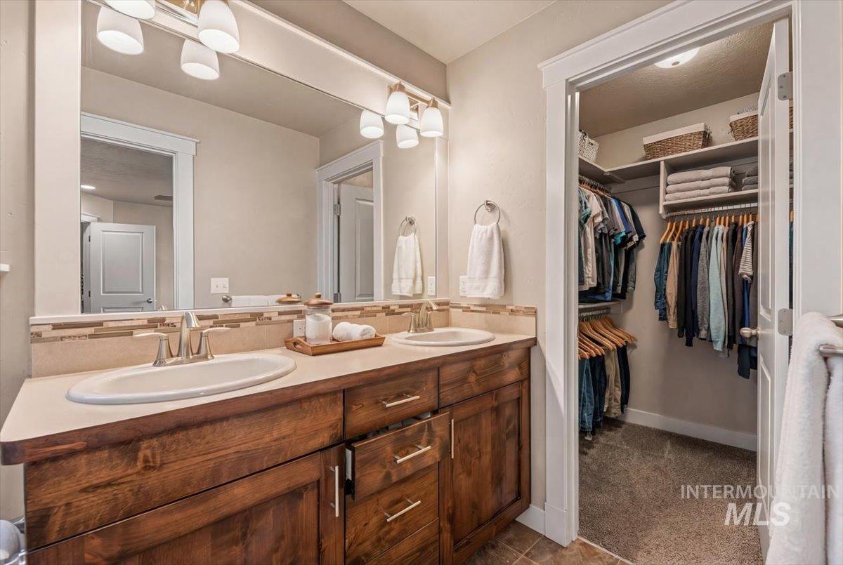 100 Covered Wagon Ct, Wilder, Idaho 83676, 3 Bedrooms, 2 Bathrooms, Residential For Sale, Price $310,000, 98970041