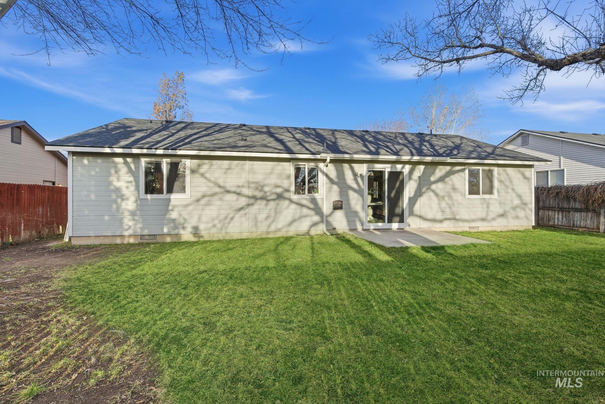 2255 E Grapewood Dr, Meridian, Idaho 83646, 3 Bedrooms, 2 Bathrooms, Residential For Sale, Price $412,000, 98970050