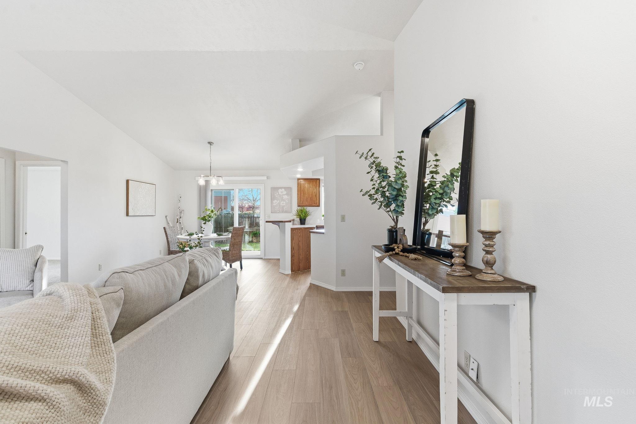 2255 E Grapewood Dr, Meridian, Idaho 83646, 3 Bedrooms, 2 Bathrooms, Residential For Sale, Price $412,000, 98970050