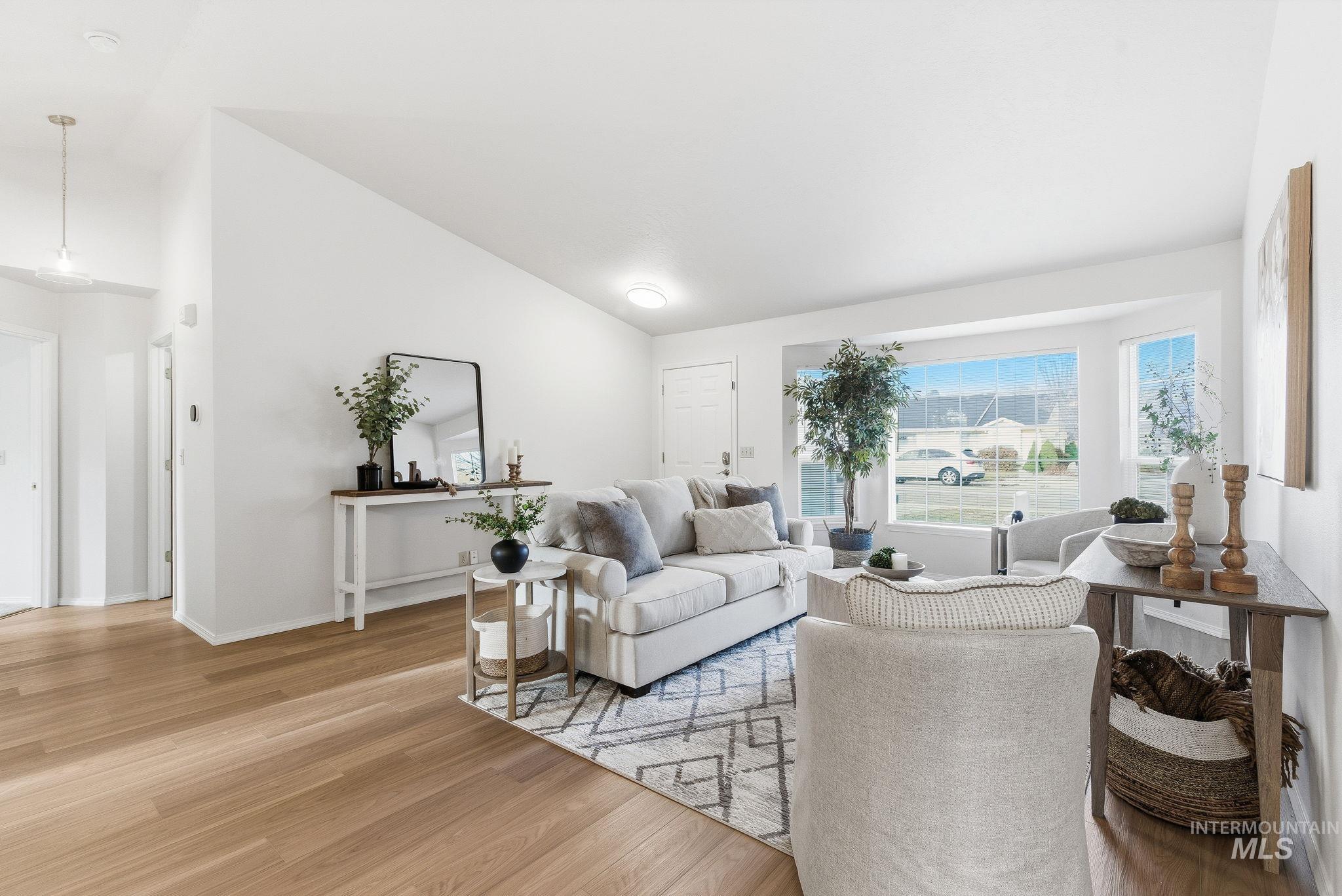 2255 E Grapewood Dr, Meridian, Idaho 83646, 3 Bedrooms, 2 Bathrooms, Residential For Sale, Price $412,000, 98970050