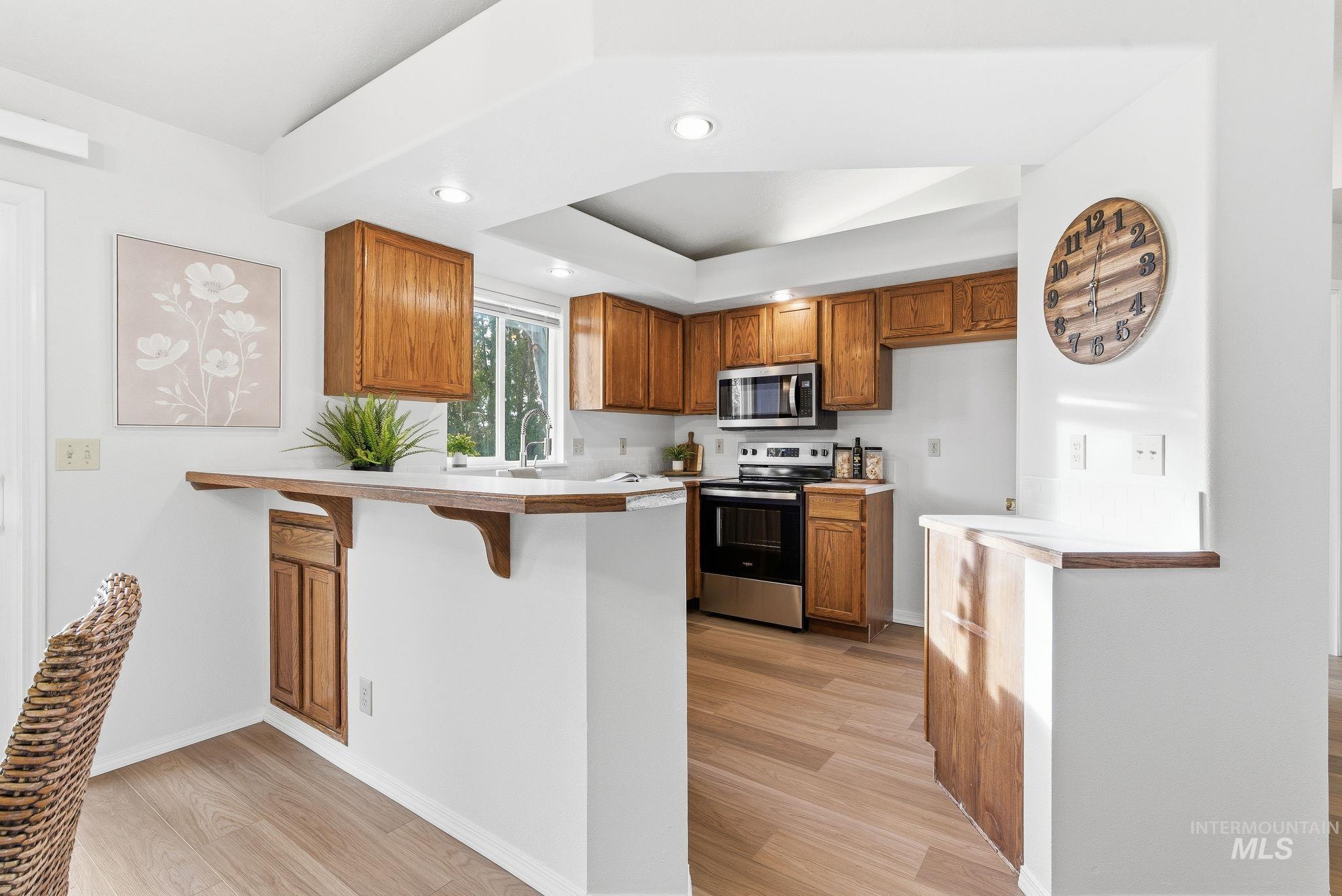 2255 E Grapewood Dr, Meridian, Idaho 83646, 3 Bedrooms, 2 Bathrooms, Residential For Sale, Price $412,000, 98970050