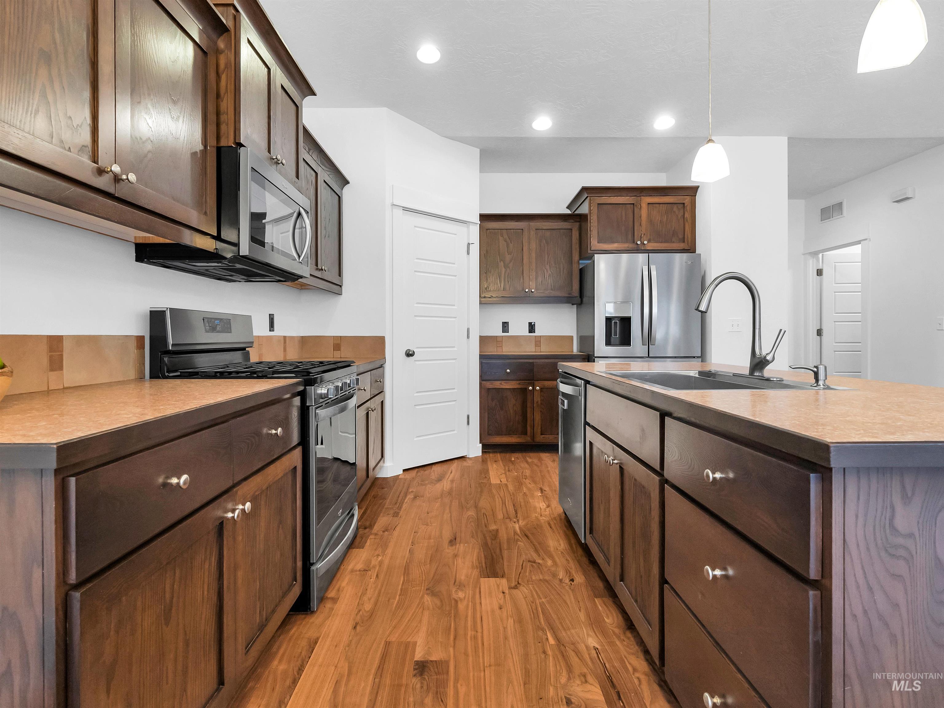 10306 Fallow Field, Nampa, Idaho 83687, 3 Bedrooms, 2 Bathrooms, Residential For Sale, Price $450,000,MLS 98970051