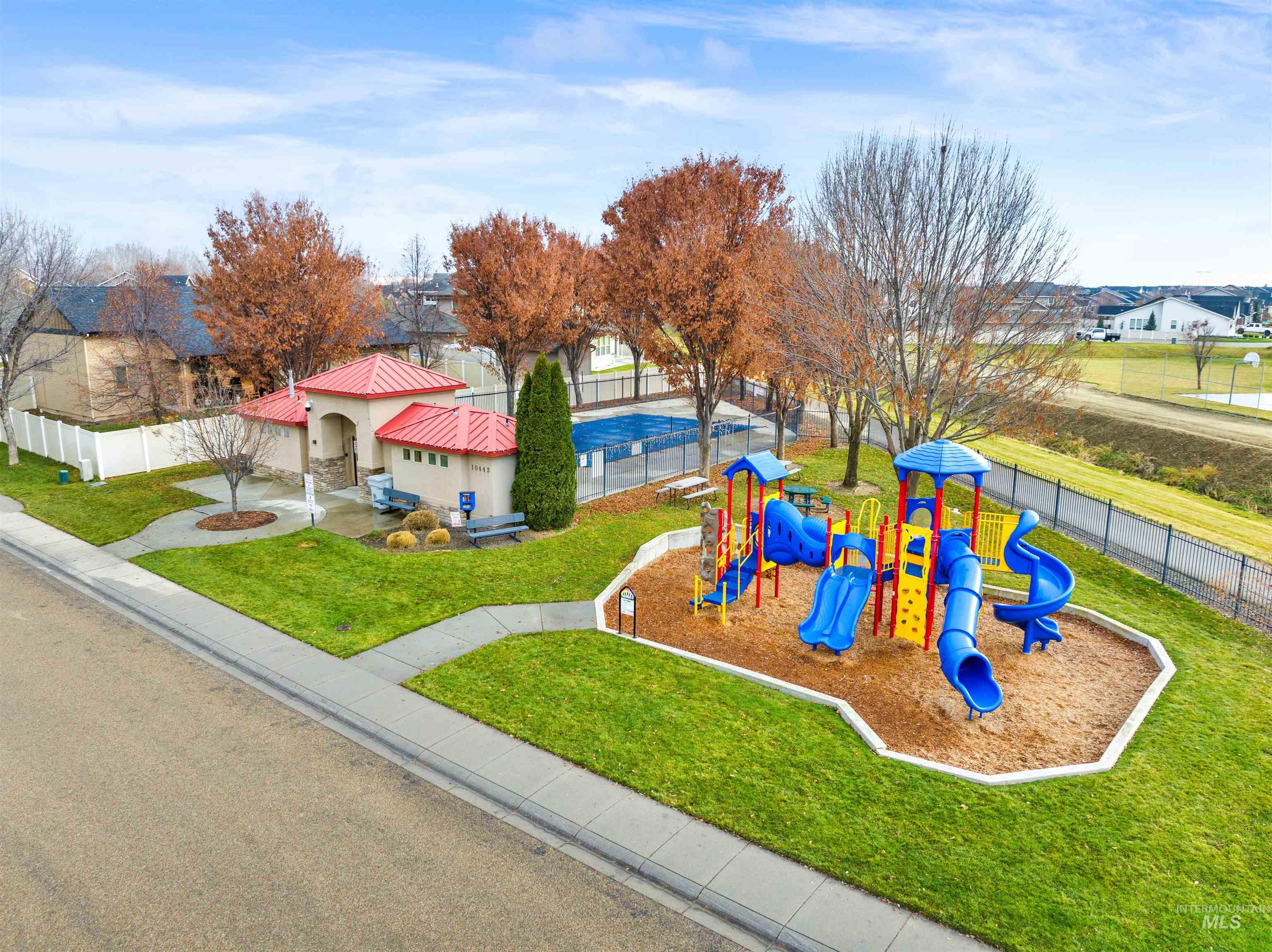 10306 Fallow Field, Nampa, Idaho 83687, 3 Bedrooms, 2 Bathrooms, Residential For Sale, Price $439,900, 98970051