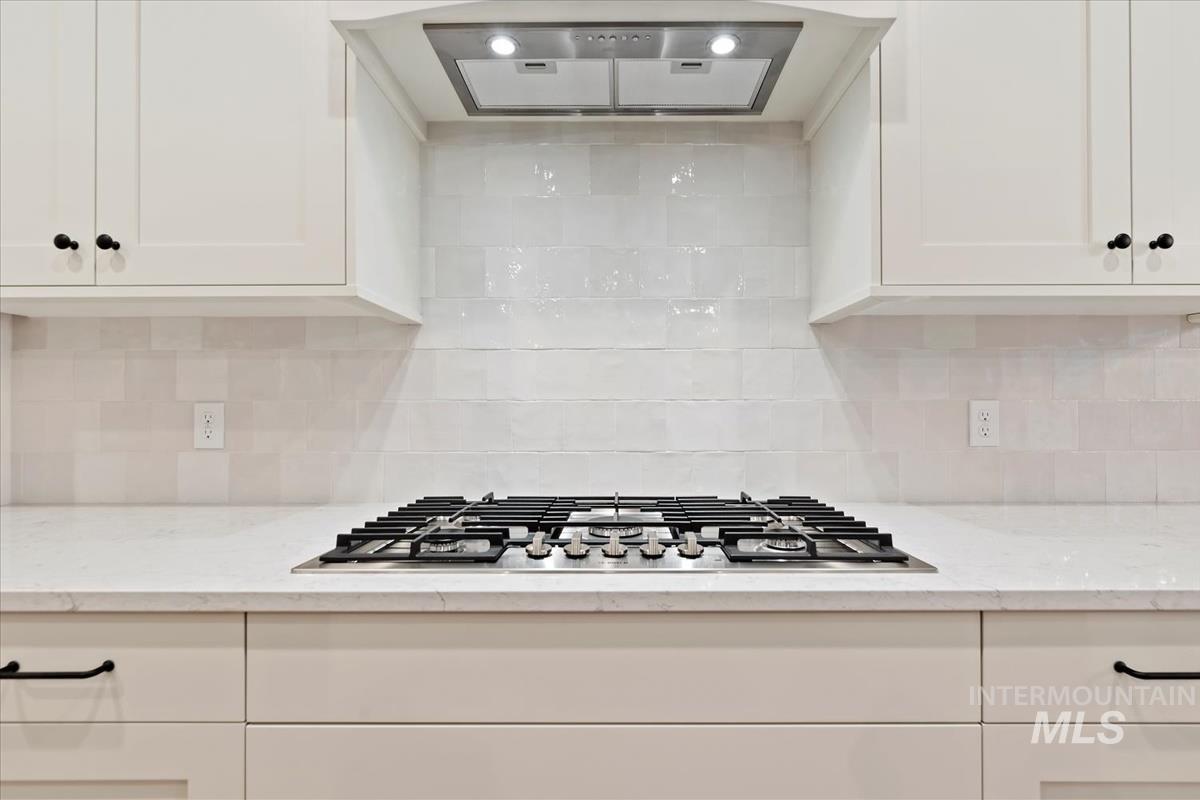 6604 N Good Dr., Eagle, Idaho 83629, 3 Bedrooms, 2.5 Bathrooms, Residential For Sale, Price $629,880, 98970053