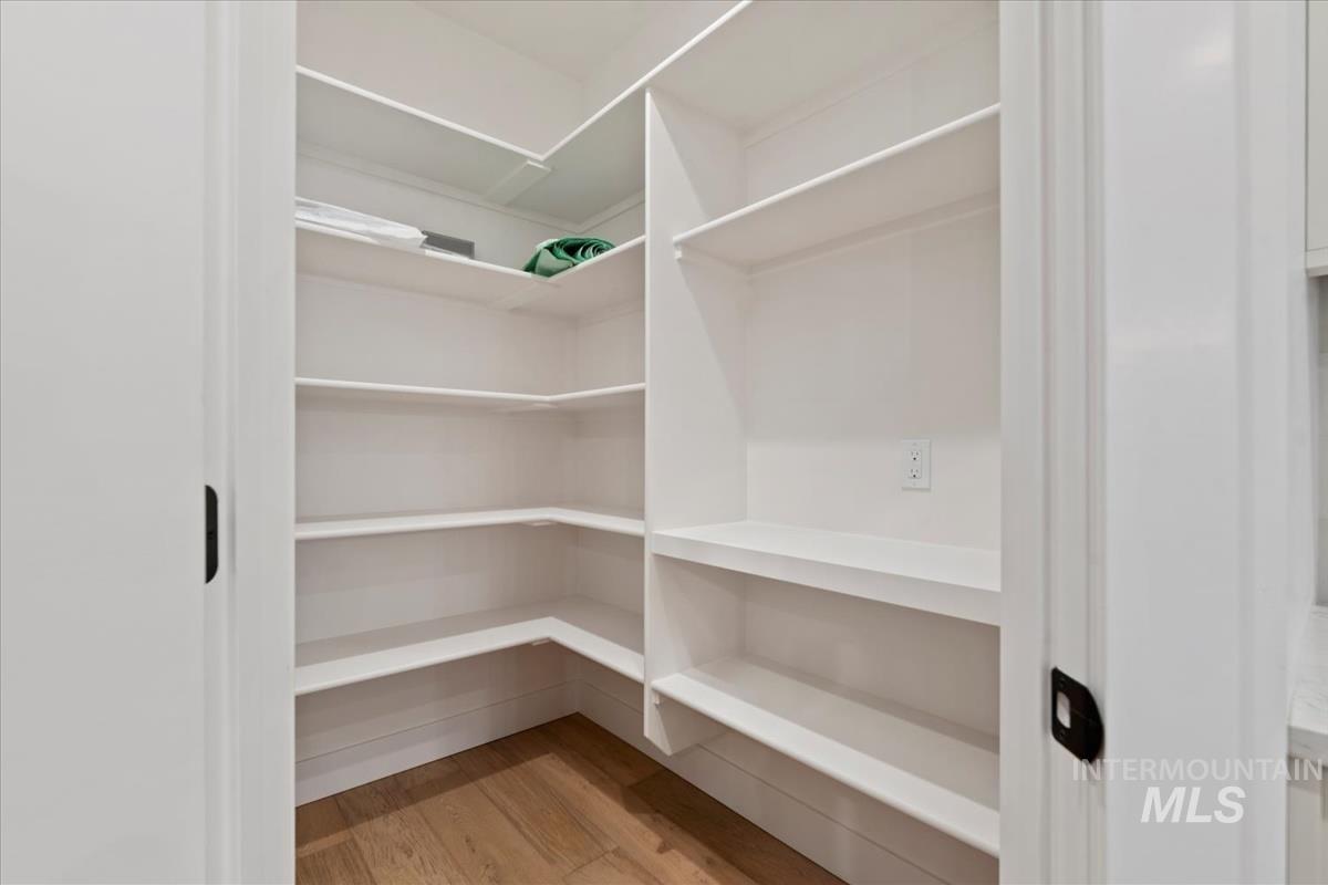 6604 N Good Dr., Eagle, Idaho 83629, 3 Bedrooms, 2.5 Bathrooms, Residential For Sale, Price $629,880, 98970053