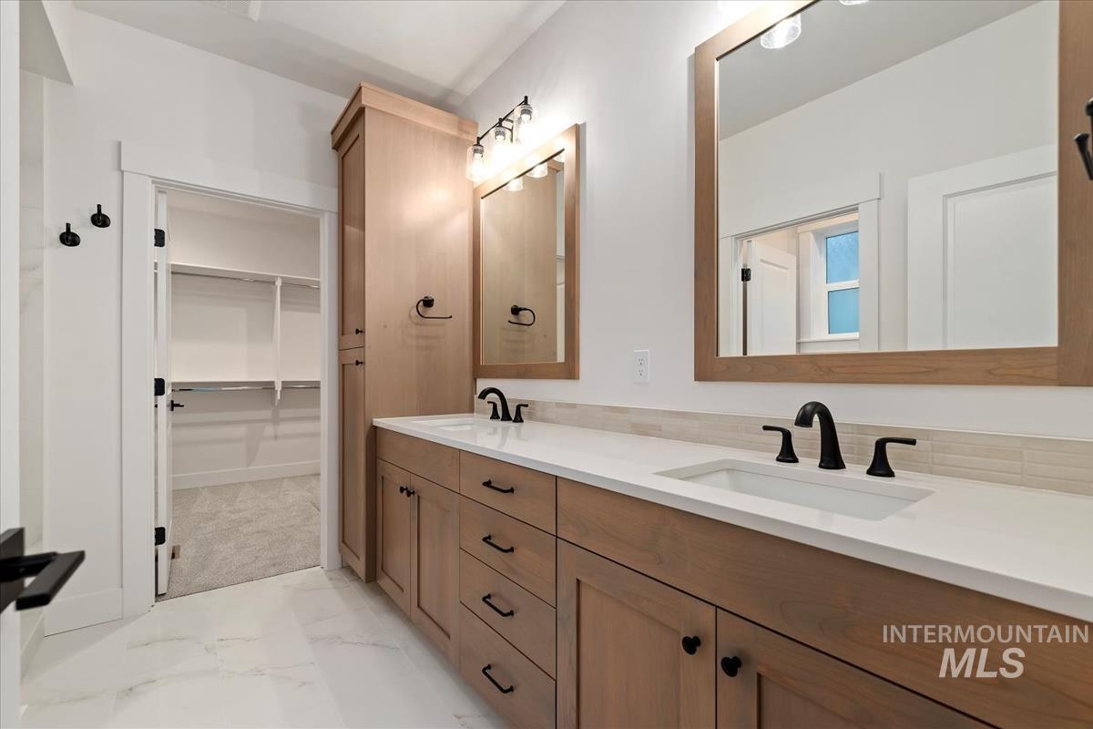 6604 N Good Dr., Eagle, Idaho 83629, 3 Bedrooms, 2.5 Bathrooms, Residential For Sale, Price $629,880, 98970053