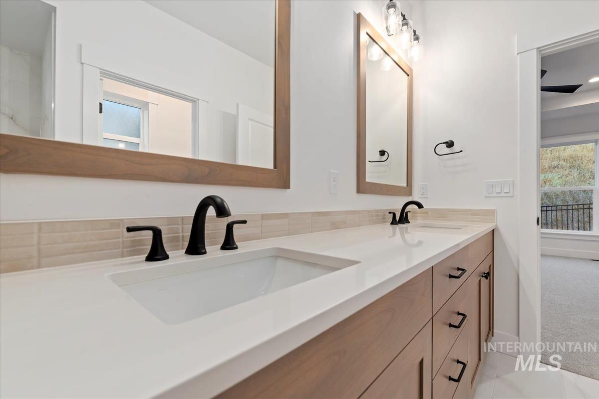 6604 N Good Dr., Eagle, Idaho 83629, 3 Bedrooms, 2.5 Bathrooms, Residential For Sale, Price $629,880, 98970053