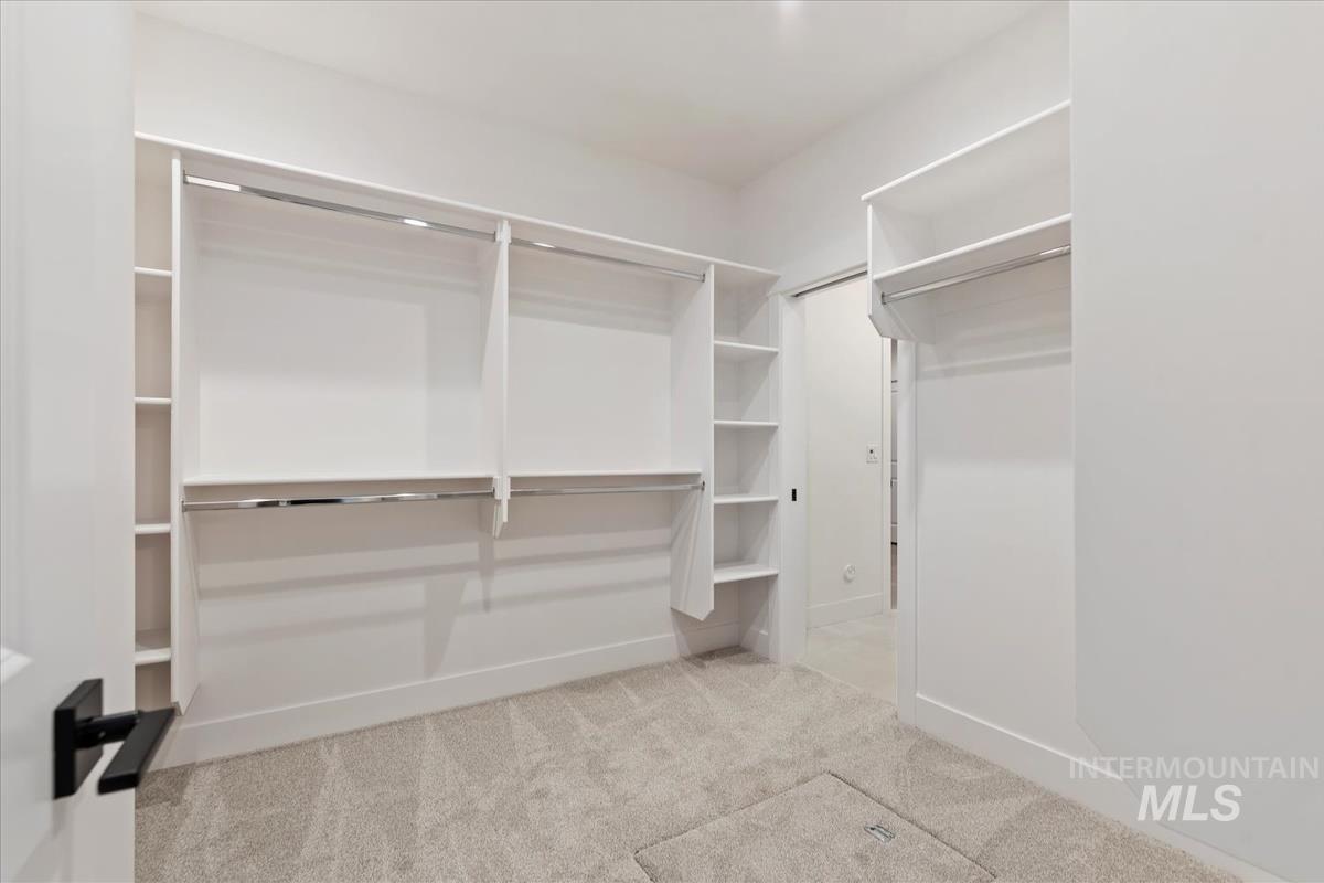 6604 N Good Dr., Eagle, Idaho 83629, 3 Bedrooms, 2.5 Bathrooms, Residential For Sale, Price $629,880, 98970053