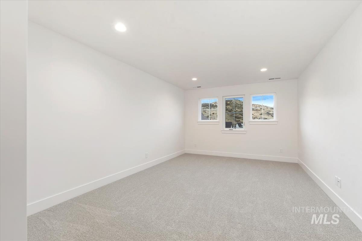 6604 N Good Dr., Eagle, Idaho 83629, 3 Bedrooms, 2.5 Bathrooms, Residential For Sale, Price $629,880, 98970053