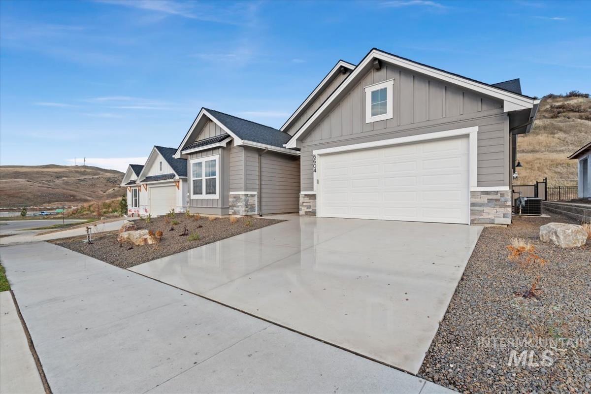 6604 N Good Dr., Eagle, Idaho 83629, 3 Bedrooms, 2.5 Bathrooms, Residential For Sale, Price $629,880, 98970053