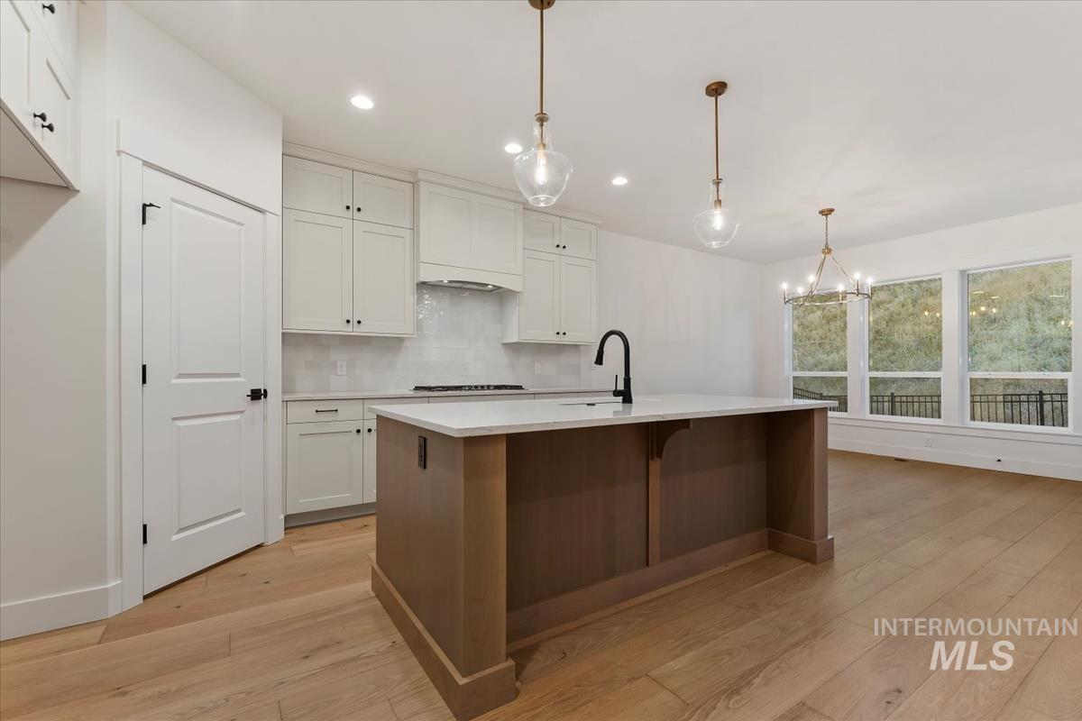 6604 N Good Dr., Eagle, Idaho 83629, 3 Bedrooms, 2.5 Bathrooms, Residential For Sale, Price $629,880, 98970053