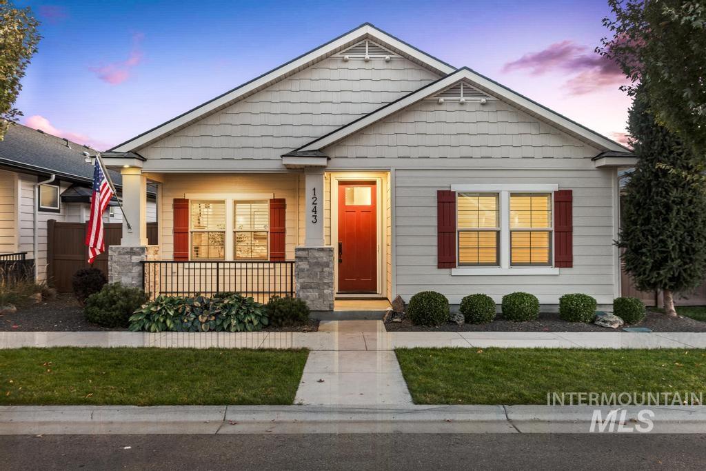 1243 E Prairiefire St, Meridian, Idaho 83646, 3 Bedrooms, 2 Bathrooms, Residential For Sale, Price $500,000, 98970054