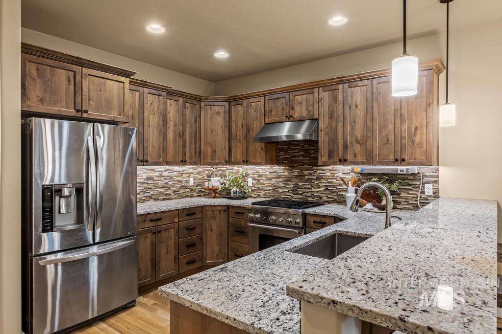 1243 E Prairiefire St, Meridian, Idaho 83646, 3 Bedrooms, 2 Bathrooms, Residential For Sale, Price $500,000, 98970054