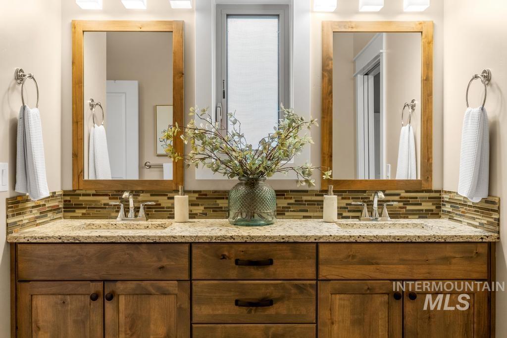 1243 E Prairiefire St, Meridian, Idaho 83646, 3 Bedrooms, 2 Bathrooms, Residential For Sale, Price $500,000, 98970054