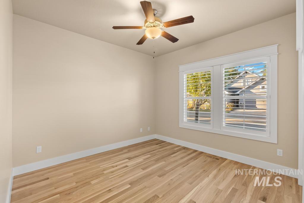 1243 E Prairiefire St, Meridian, Idaho 83646, 3 Bedrooms, 2 Bathrooms, Residential For Sale, Price $500,000, 98970054