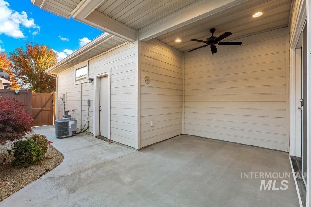 1243 E Prairiefire St, Meridian, Idaho 83646, 3 Bedrooms, 2 Bathrooms, Residential For Sale, Price $500,000, 98970054