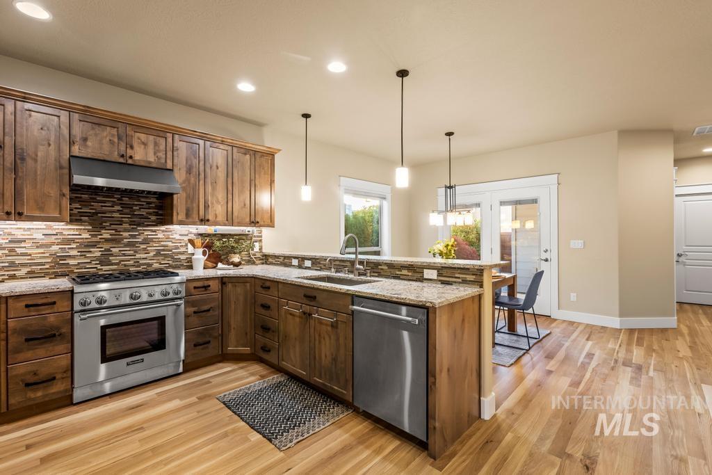 1243 E Prairiefire St, Meridian, Idaho 83646, 3 Bedrooms, 2 Bathrooms, Residential For Sale, Price $500,000, 98970054