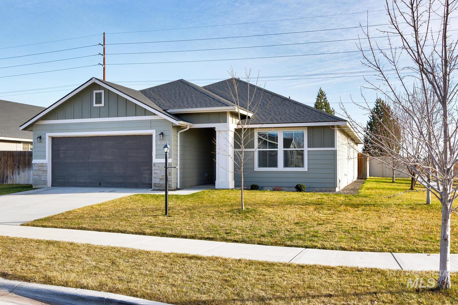 3660 S Alice Falls Ave, Nampa, Idaho 83686, 3 Bedrooms, 2 Bathrooms, Residential For Sale, Price $389,999,MLS 98970055