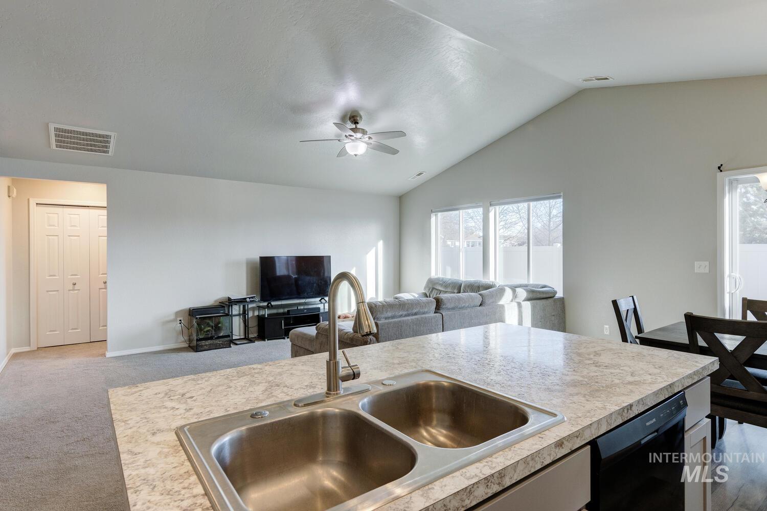 3660 S Alice Falls Ave, Nampa, Idaho 83686, 3 Bedrooms, 2 Bathrooms, Residential For Sale, Price $389,999,MLS 98970055