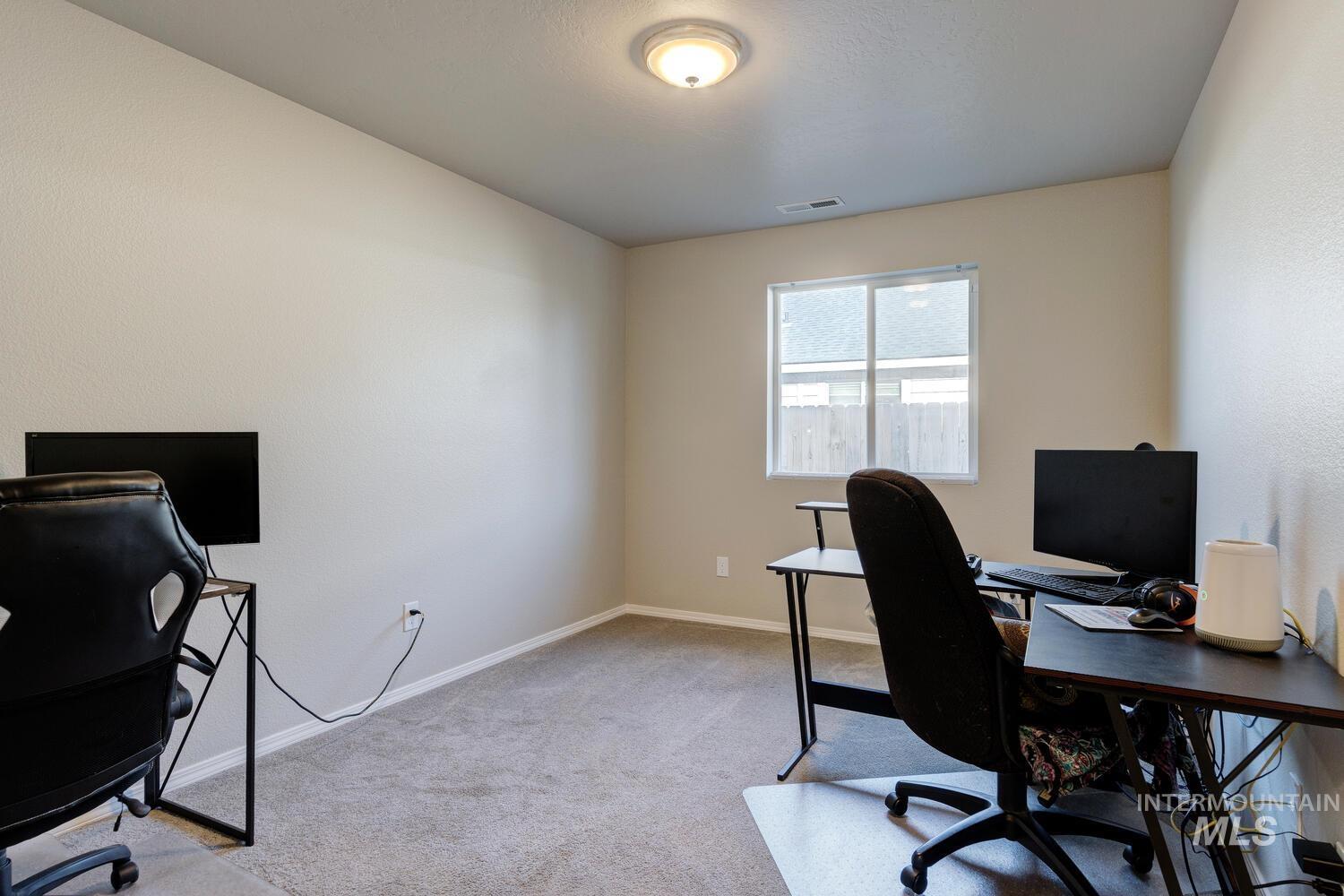 3660 S Alice Falls Ave, Nampa, Idaho 83686, 3 Bedrooms, 2 Bathrooms, Residential For Sale, Price $389,999,MLS 98970055