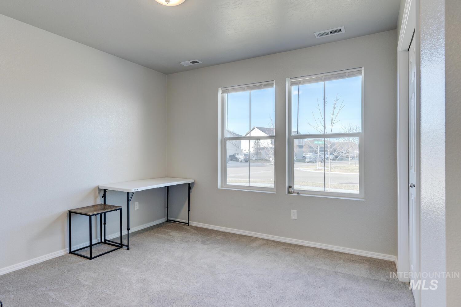 3660 S Alice Falls Ave, Nampa, Idaho 83686, 3 Bedrooms, 2 Bathrooms, Residential For Sale, Price $389,999,MLS 98970055