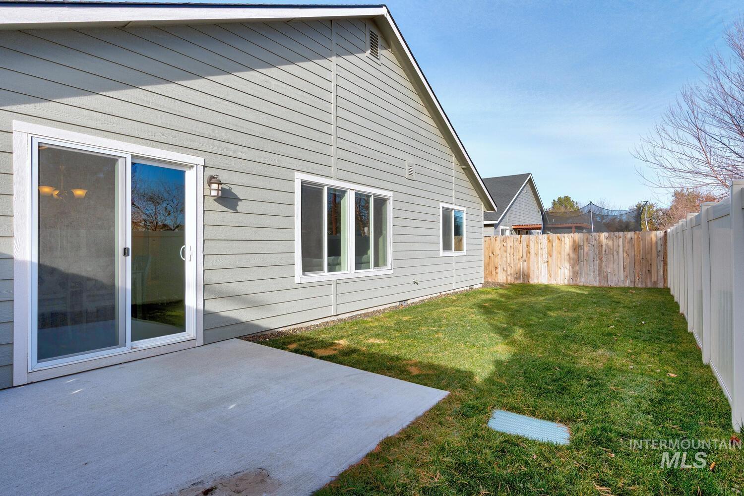 3660 S Alice Falls Ave, Nampa, Idaho 83686, 3 Bedrooms, 2 Bathrooms, Residential For Sale, Price $389,999,MLS 98970055