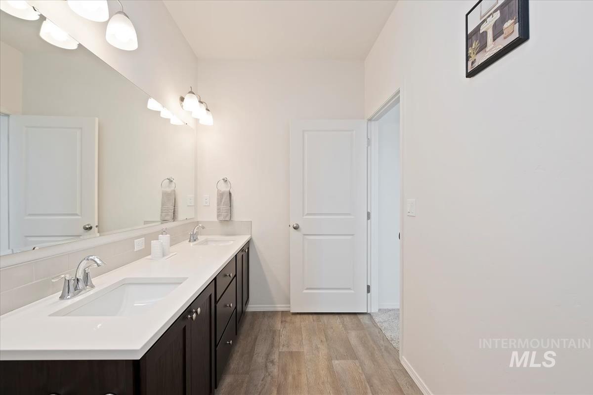 1849 NW Enterprise Way, Mountain Home, Idaho 83647, 2 Bedrooms, 2 Bathrooms, Residential For Sale, Price $299,000, 98970059