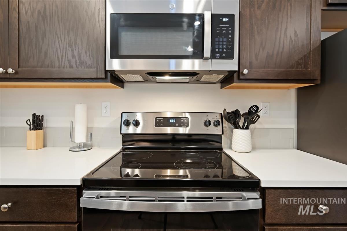 1849 NW Enterprise Way, Mountain Home, Idaho 83647, 2 Bedrooms, 2 Bathrooms, Residential For Sale, Price $299,000, 98970059