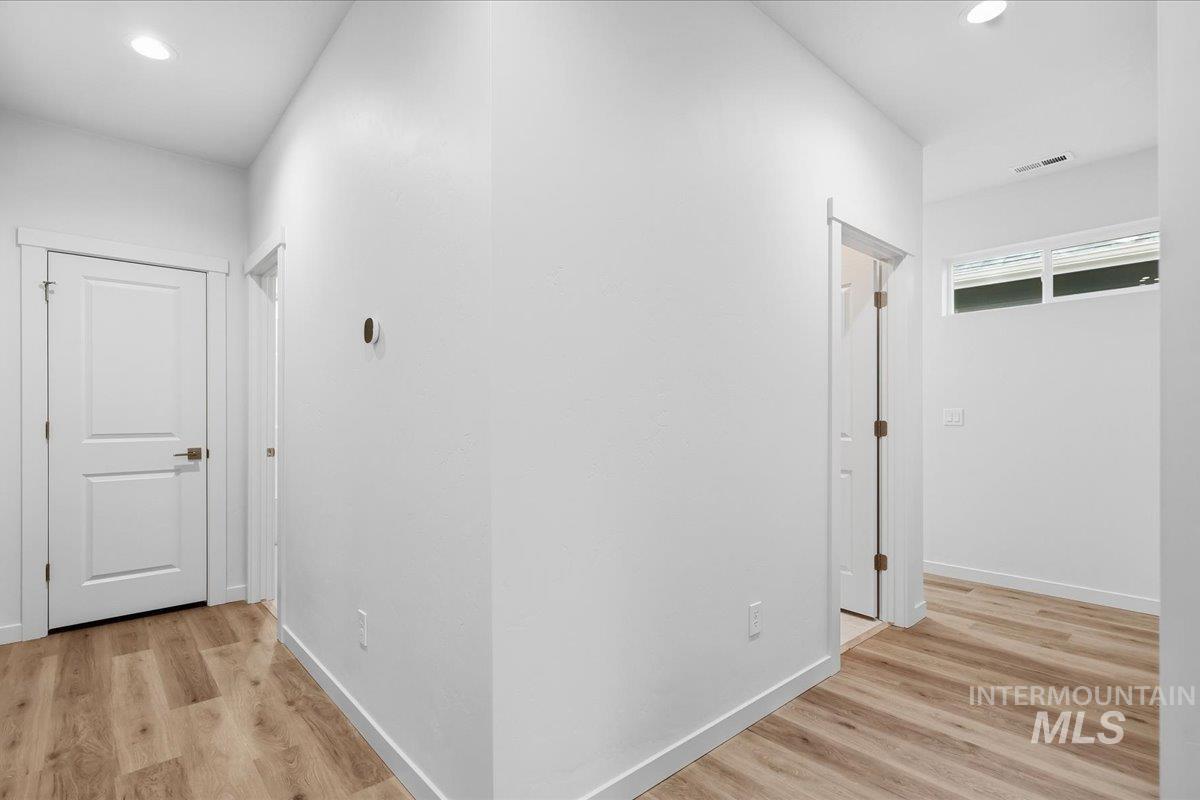 9647 W Kate Dr, Boise, Idaho 83714, 3 Bedrooms, 2.5 Bathrooms, Residential For Sale, Price $554,900, 98970060