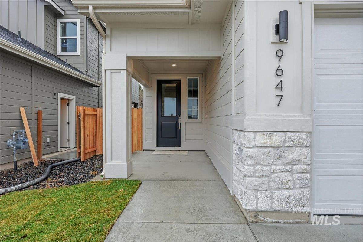 9647 W Kate Dr, Boise, Idaho 83714, 3 Bedrooms, 2.5 Bathrooms, Residential For Sale, Price $554,900, 98970060