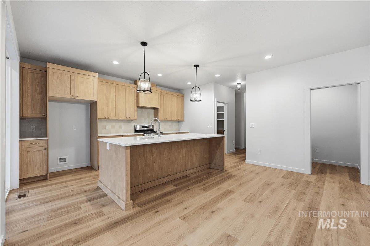 9647 W Kate Dr, Boise, Idaho 83714, 3 Bedrooms, 2.5 Bathrooms, Residential For Sale, Price $554,900, 98970060