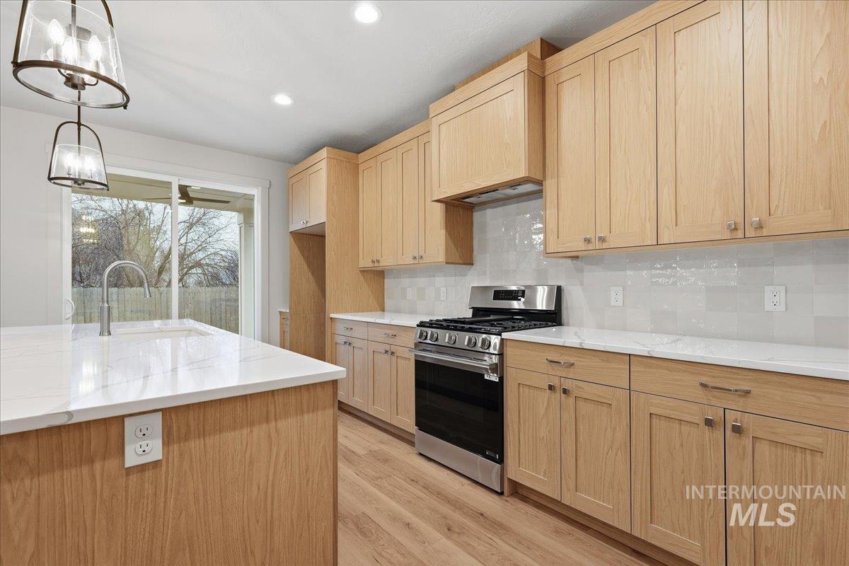 9647 W Kate Dr, Boise, Idaho 83714, 3 Bedrooms, 2.5 Bathrooms, Residential For Sale, Price $554,900, 98970060