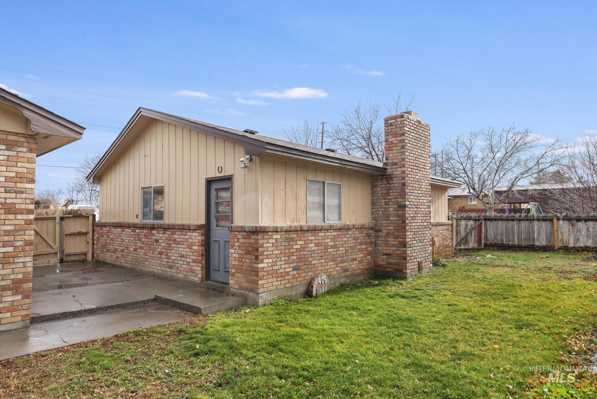 409 Clear Lakes Road, Buhl, Idaho 83316, 3 Bedrooms, 2 Bathrooms, Residential For Sale, Price $334,900, 98970062