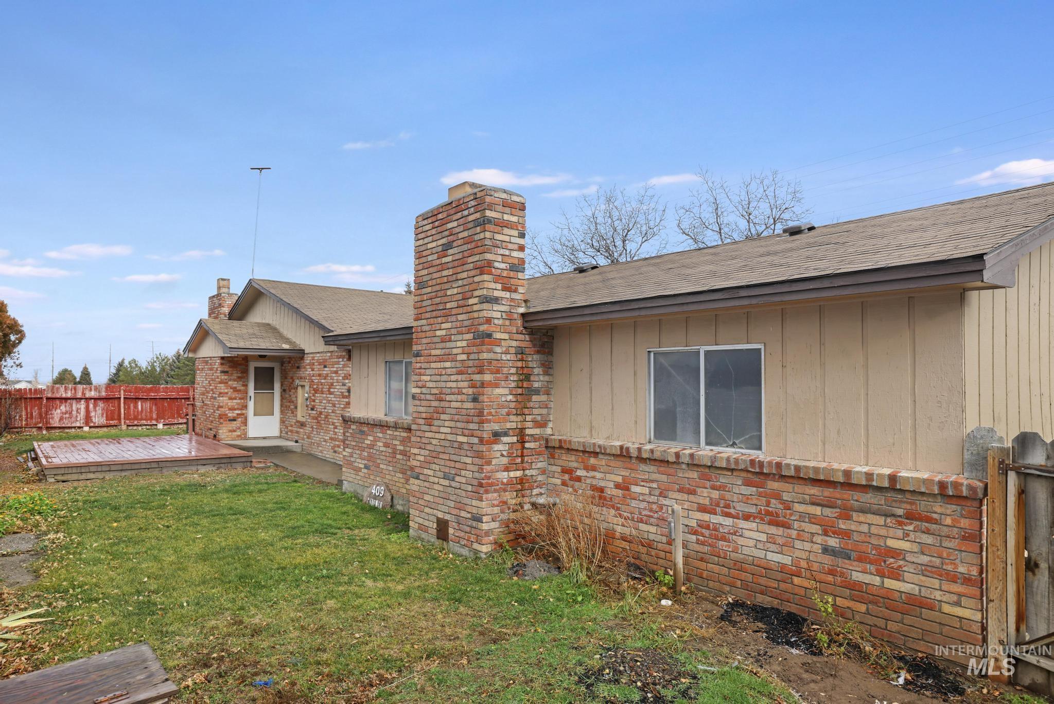 409 Clear Lakes Road, Buhl, Idaho 83316, 3 Bedrooms, 2 Bathrooms, Residential For Sale, Price $334,900, 98970062