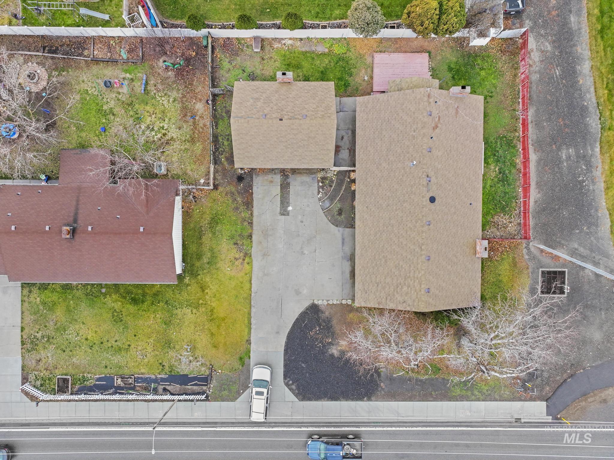 409 Clear Lakes Road, Buhl, Idaho 83316, 3 Bedrooms, 2 Bathrooms, Residential For Sale, Price $334,900, 98970062